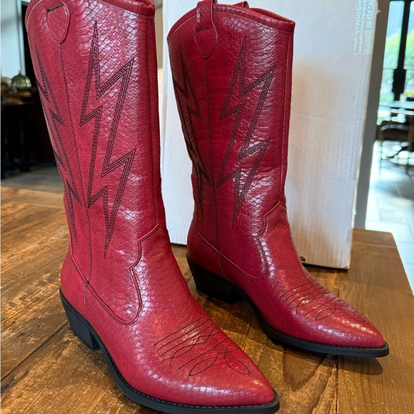 NEVER WORN!  Dirty Laundry (by Chinese Laundry) women's cowboy boots - Picture 12 of 16